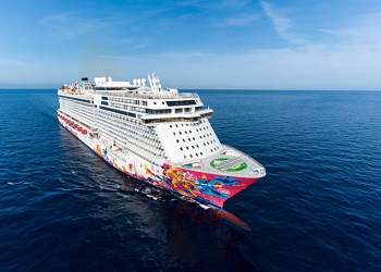 Genting Dream Cruise Offshore Romance at Singapore